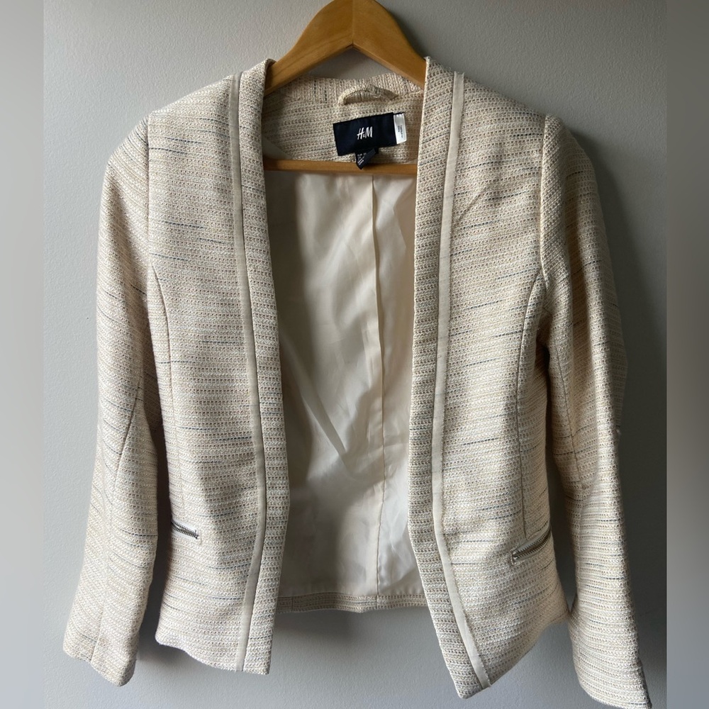 🦋 2/$20 H&M beige metallic blazer